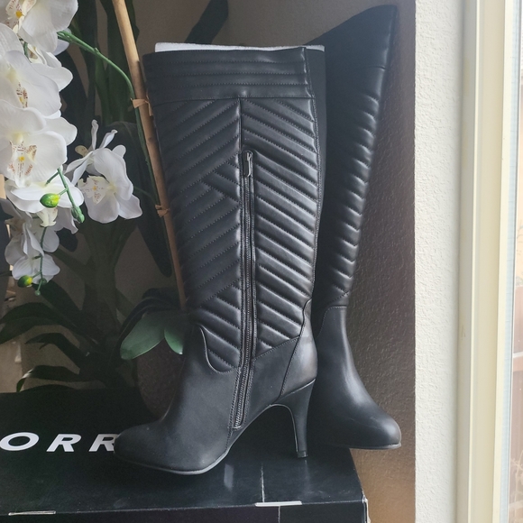 Torrid Quilted Leather Knee Boots sz 12 / Statement Boots / Heels - Picture 2 of 5